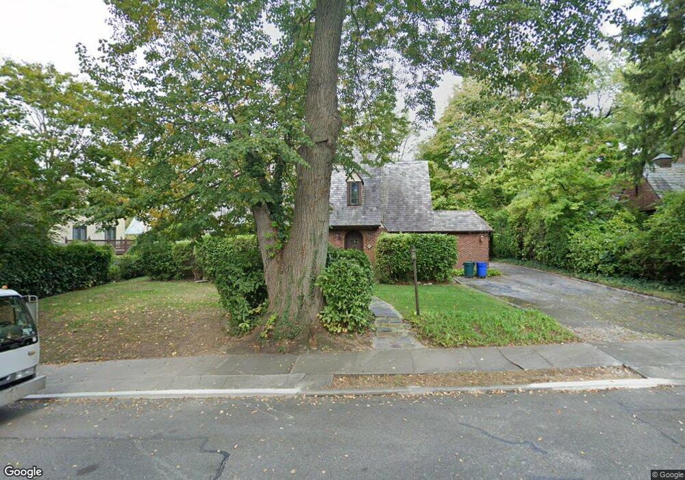 15 Darley Rd, Great Neck, NY 11021 - photo 1