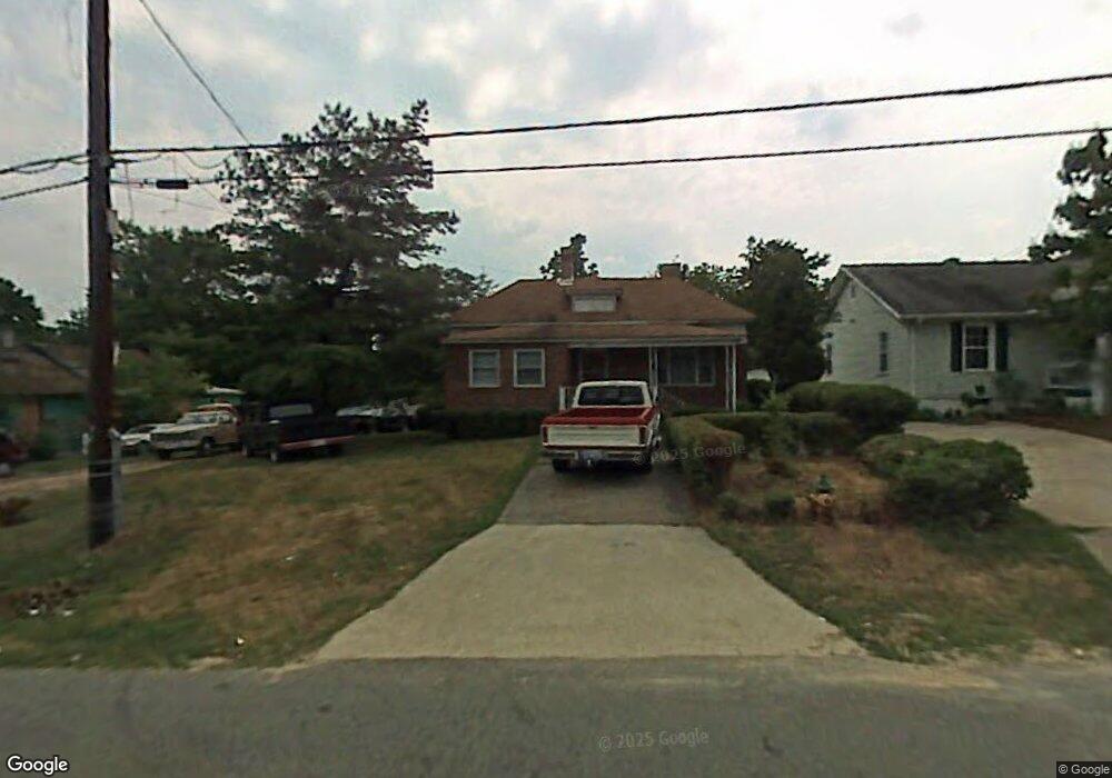 1206 NE 26th St, Winston Salem, NC 27105 - photo 1