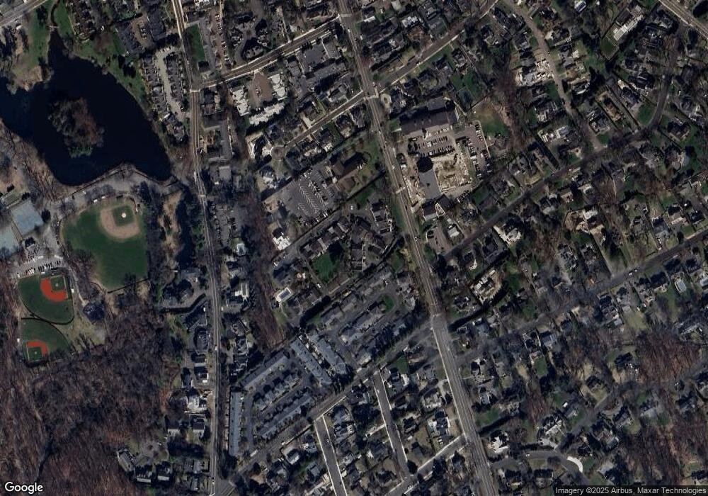 179 South Ave unit 9, New Canaan, CT 06840 - photo 1