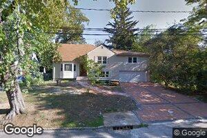 2 Searingtown Ave, Albertson, NY 11507