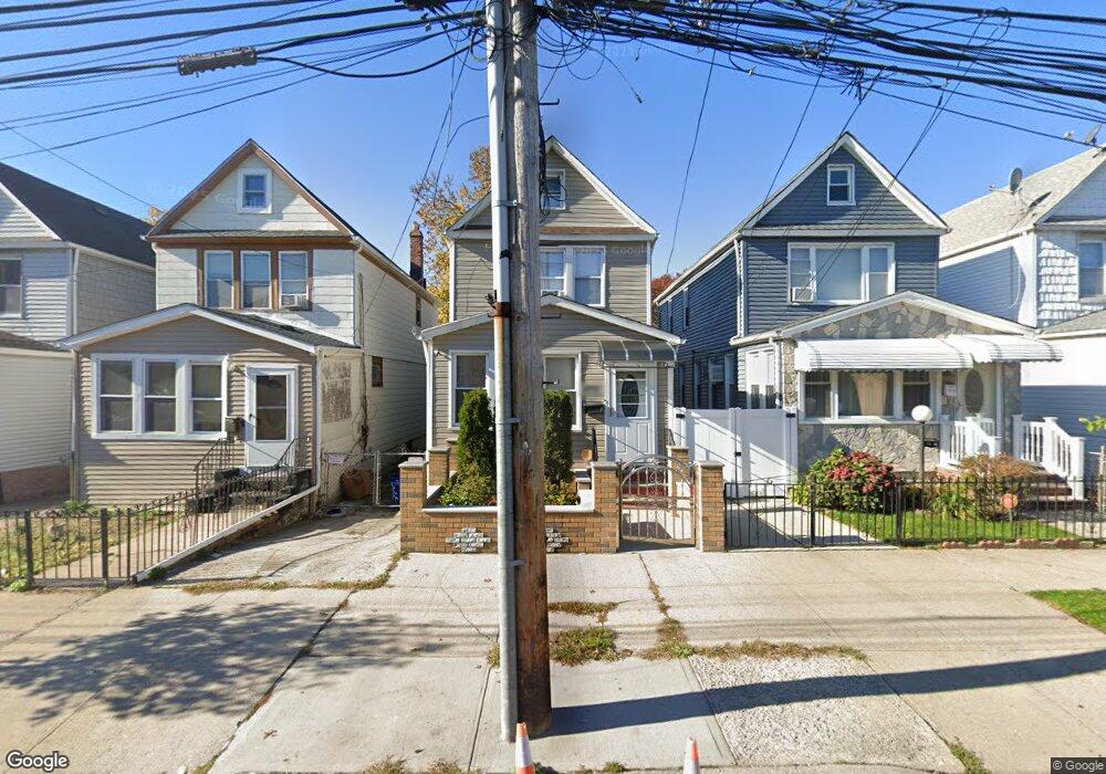 11620 171st St, Jamaica, NY 11434 - photo 1