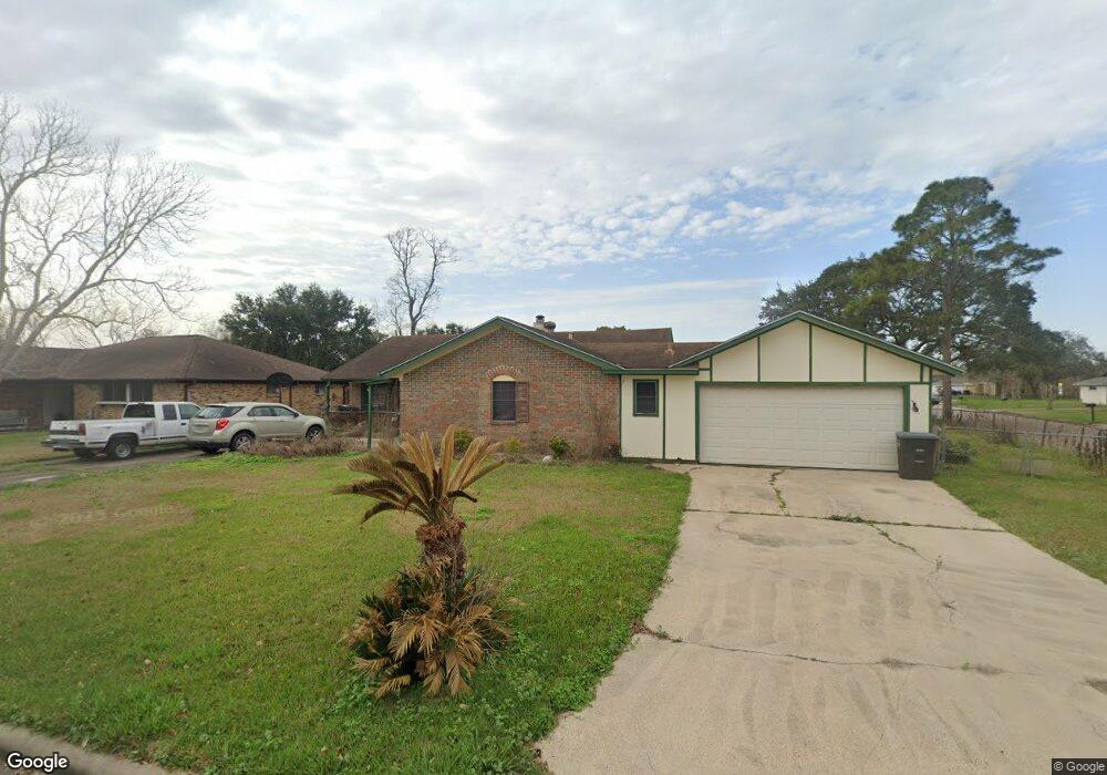 380 Merriwether Dr, Alvin, TX 77511 - photo 1