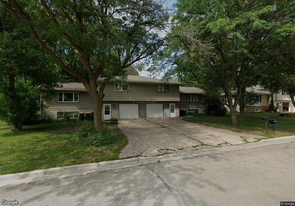 1716 Gateway Dr, Albert Lea, MN 56007 - photo 1