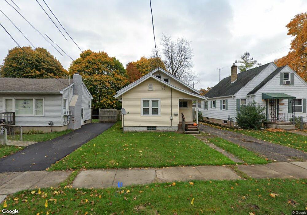 2323 Teel Ave, Lansing, MI 48910 - photo 1