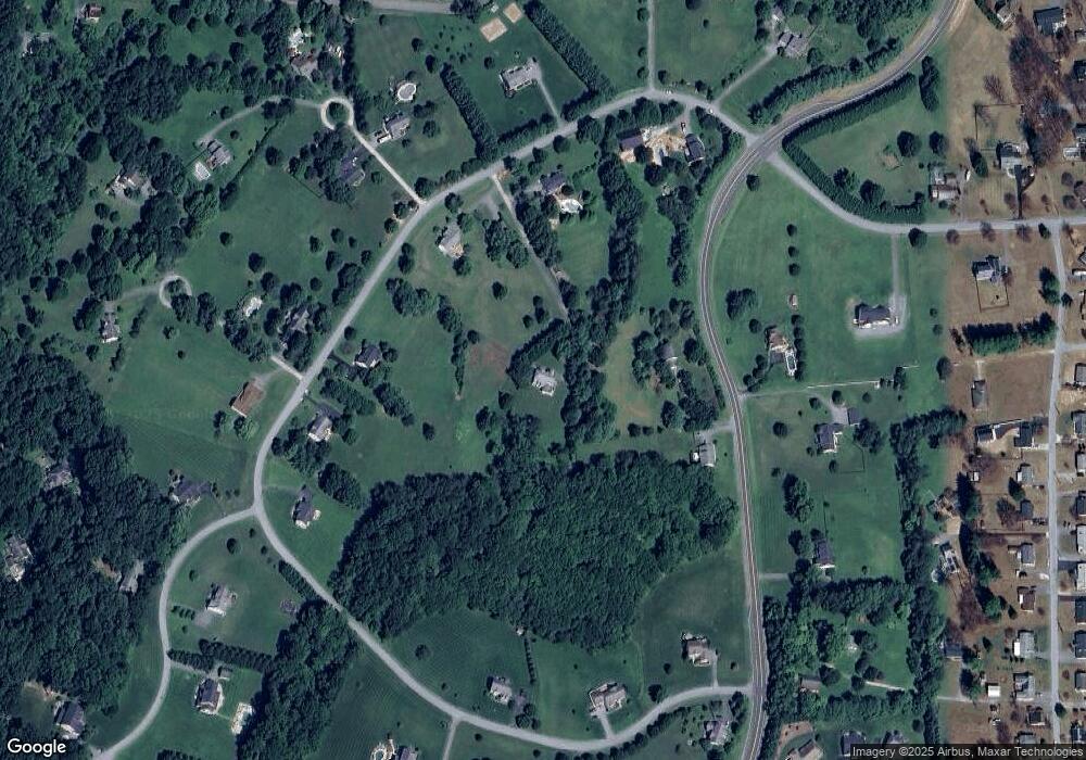 6450 Magic Splendor Dr, Sykesville, MD 21784 - photo 1