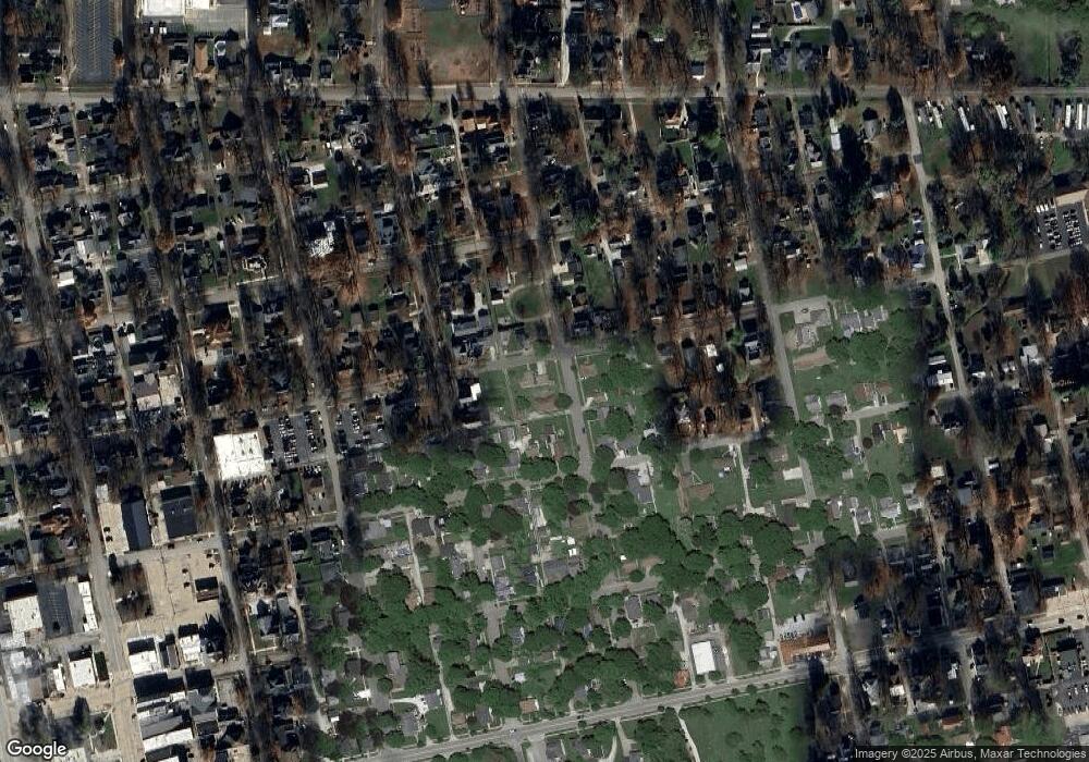 718 Harrison St, Covington, IN 47932 - photo 1