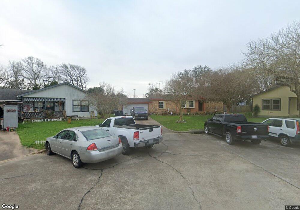 1600 Casa Ct, Alvin, TX 77511 - photo 1