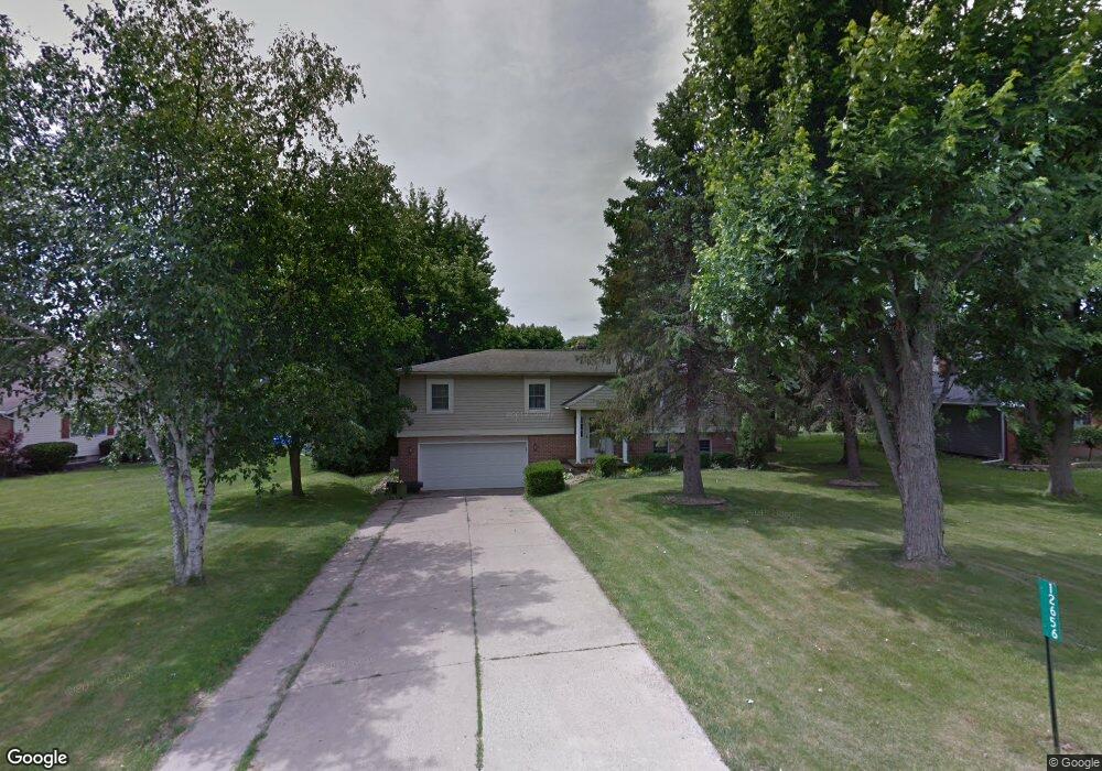 12656 Deborah Dr, Kenton, OH 43326 - photo 1