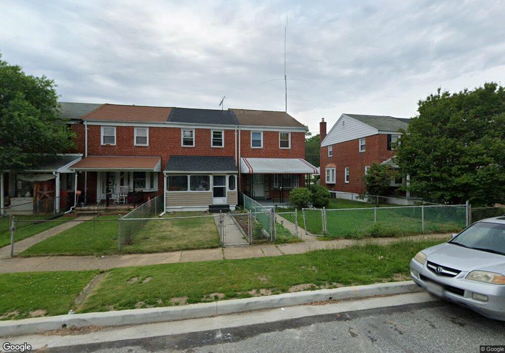 918 Middlesex Rd, Essex, MD 21221 - photo 1