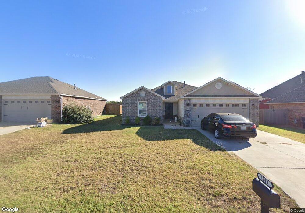 1941 Timber Dale Dr, Shawnee, OK 74804 - photo 1