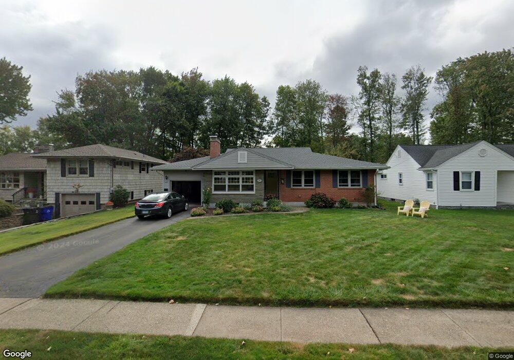 247 Beechwood Rd, West Hartford, CT 06107 - photo 1