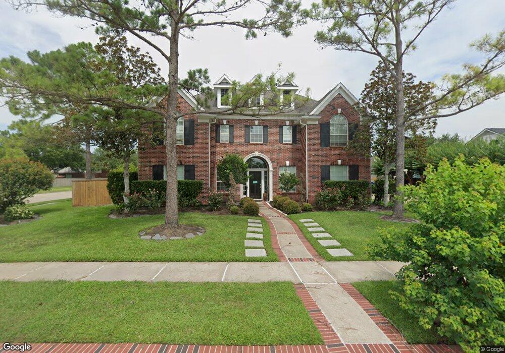 2828 Everett Dr, Friendswood, TX 77546 - photo 1