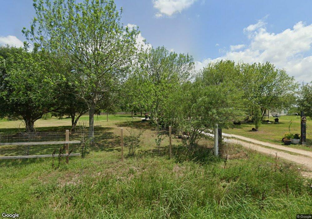 9103 E Creek Bend Dr, Needville, TX 77461 - photo 1