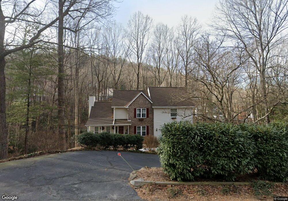 697 Salisbury Rd, Hendersonville, NC 28792 - photo 1