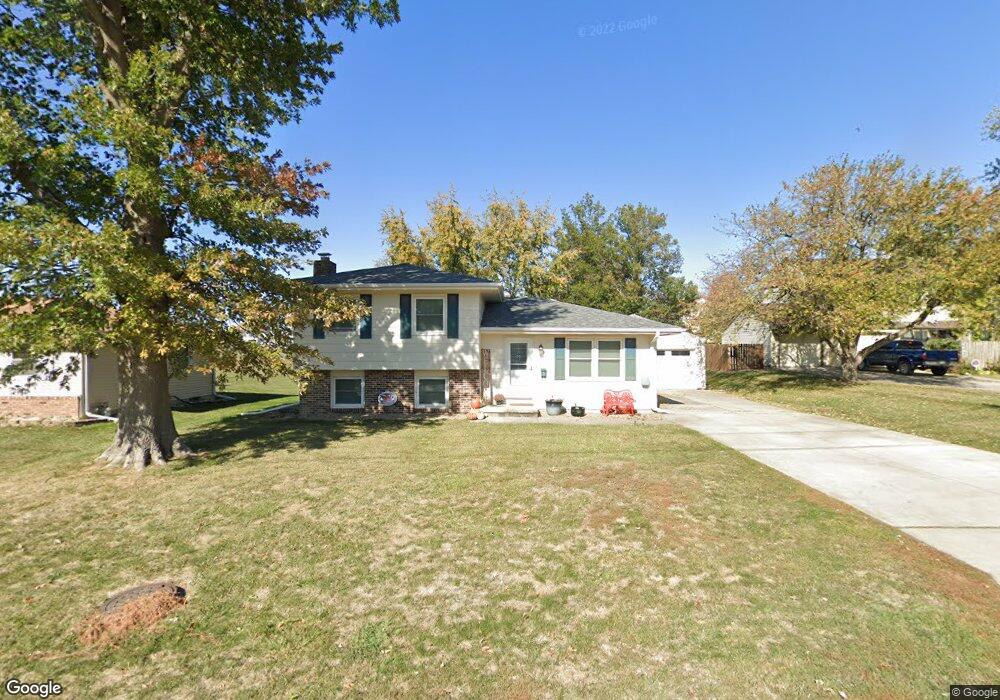 1428 N 9th Avenue Place E, Newton, IA 50208 - photo 1
