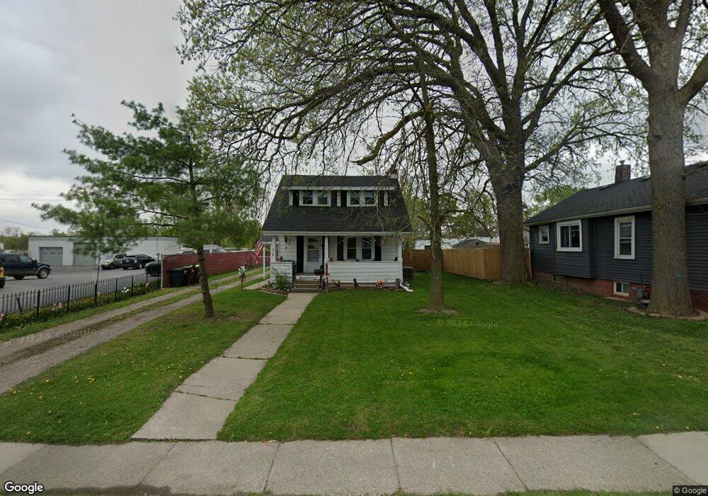 918 E Beecher St, Adrian, MI 49221 - photo 1