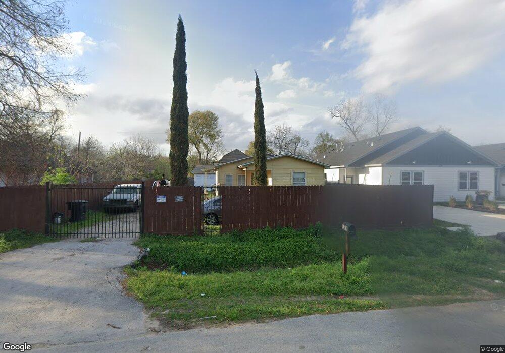 1018 Junell St, Houston, TX 77088 - photo 1