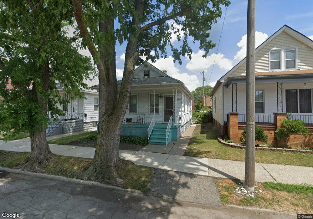 11690 Mitchell St, HamtraMcK, MI 48212 - photo 1