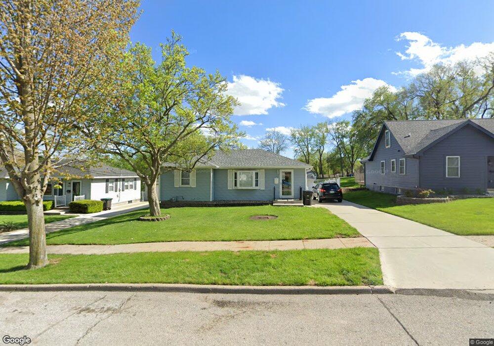 320 Hughes Ave, Des Moines, IA 50315 - photo 1