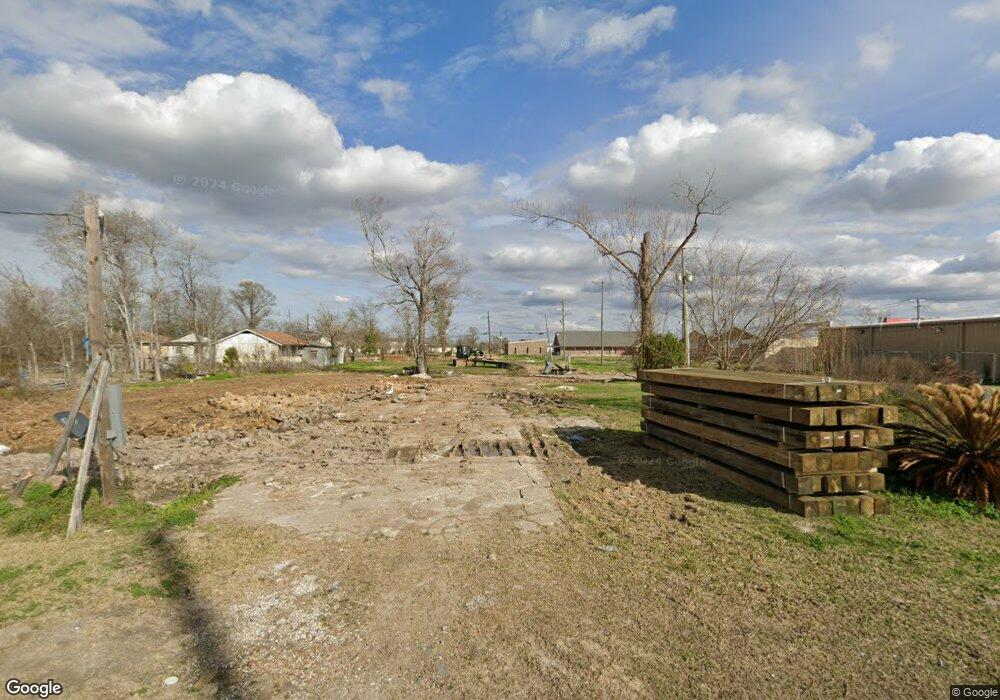 723 S 1st Ave, Lake Charles, LA 70601 - photo 1