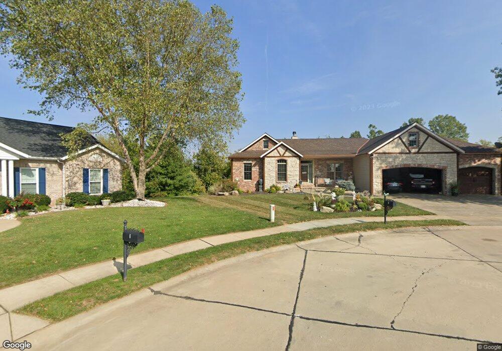 4 Annebriar Dr, Maryville, IL 62062 - photo 1