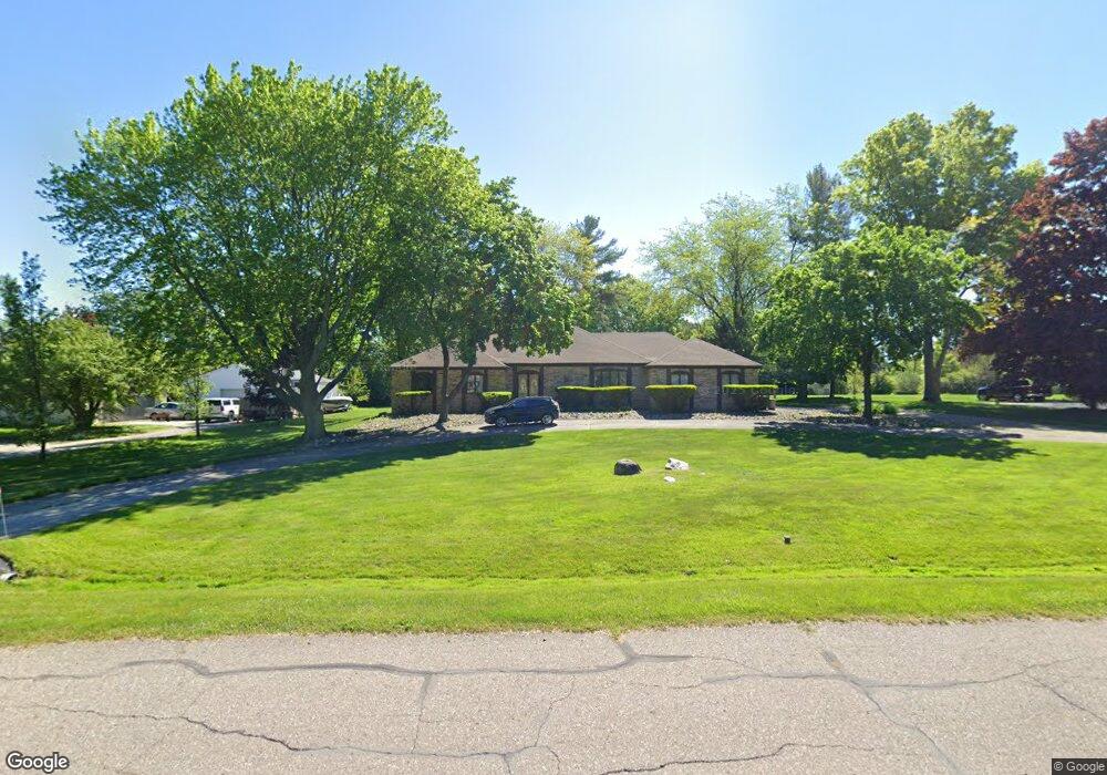 1202 Maplekrest Dr, Flint, MI 48532 - photo 1