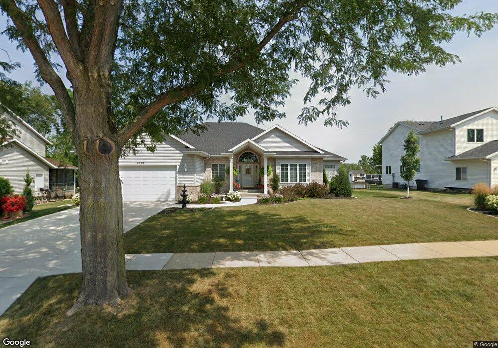 3002 Q Ave NW, Cedar Rapids, IA 52405 - photo 1