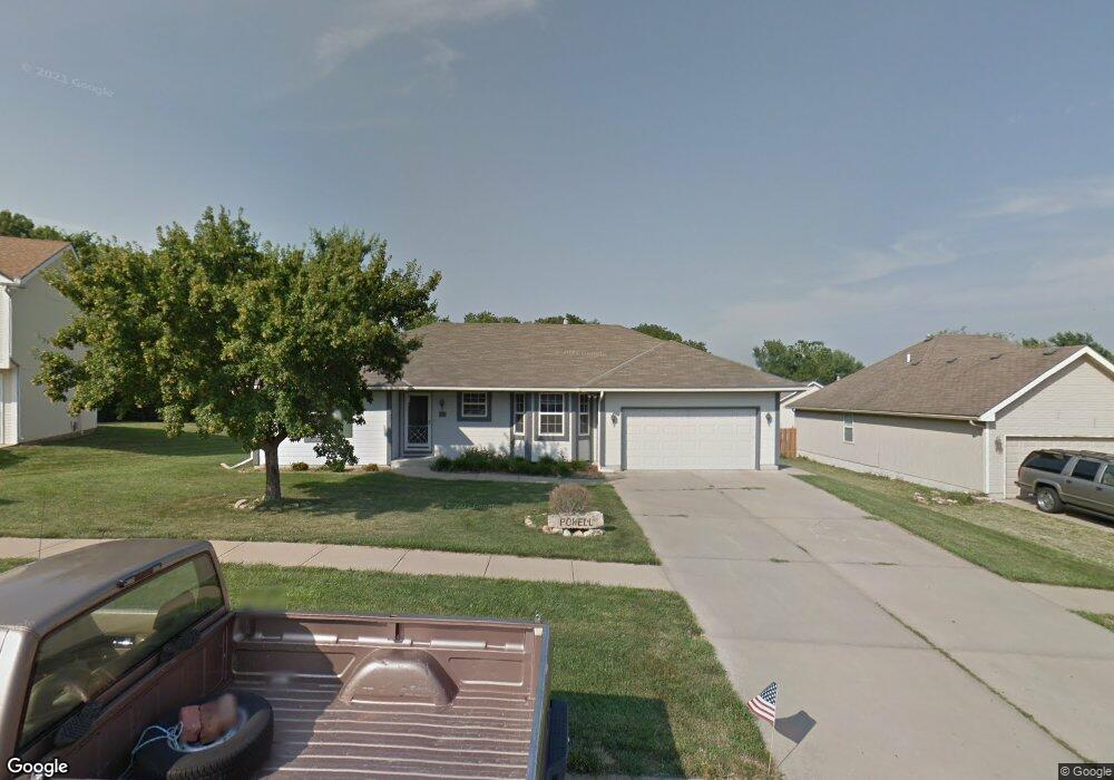 604 Willow Ct, Lansing, KS 66043 - photo 1