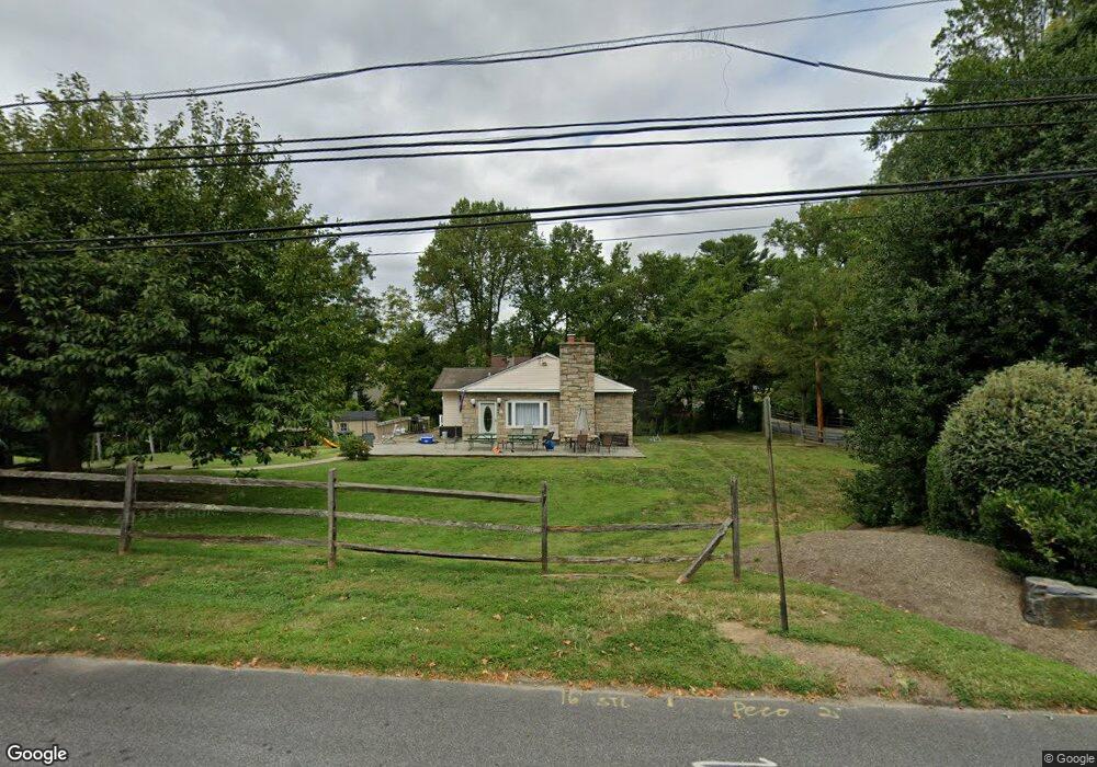 611 W Brookhaven Rd, Wallingford, PA 19086 - photo 1