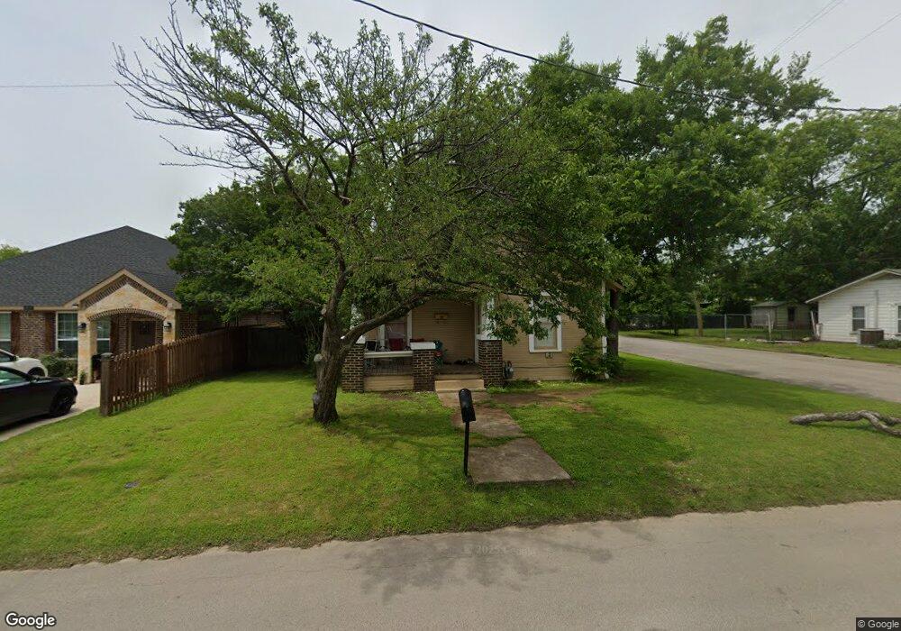 107 Sabine Ave, Cleburne, TX 76031 - photo 1