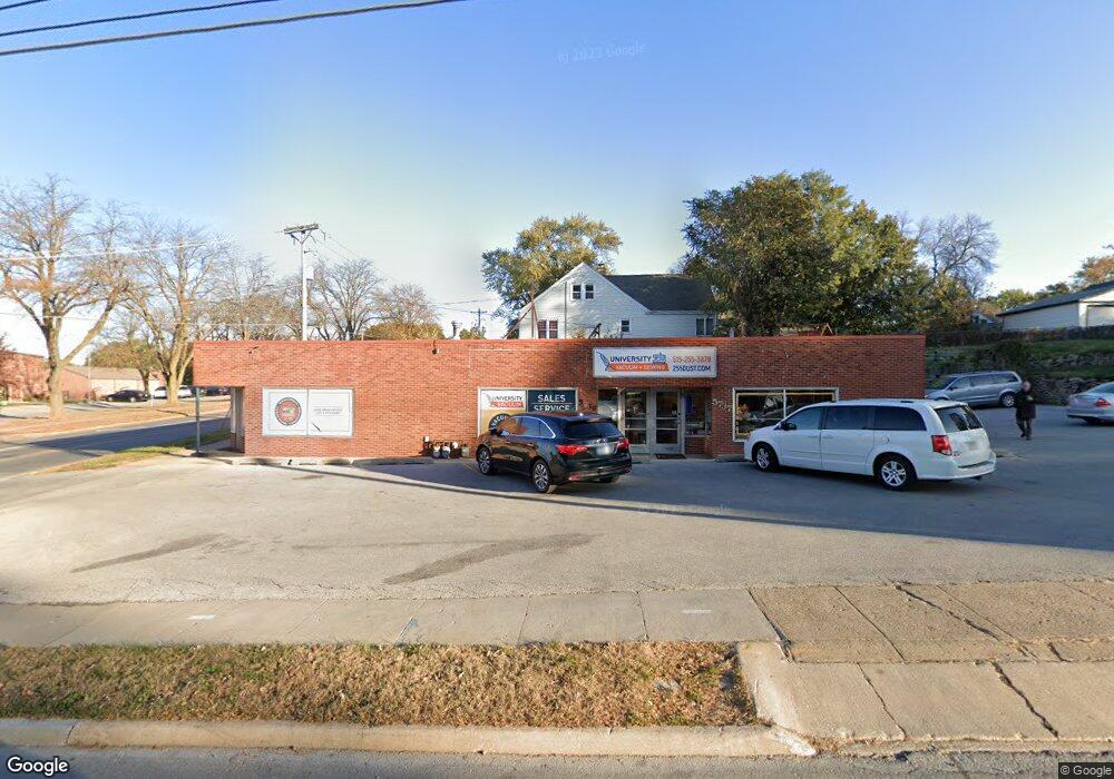 5739 University Ave, Des Moines, IA 50311 - photo 1