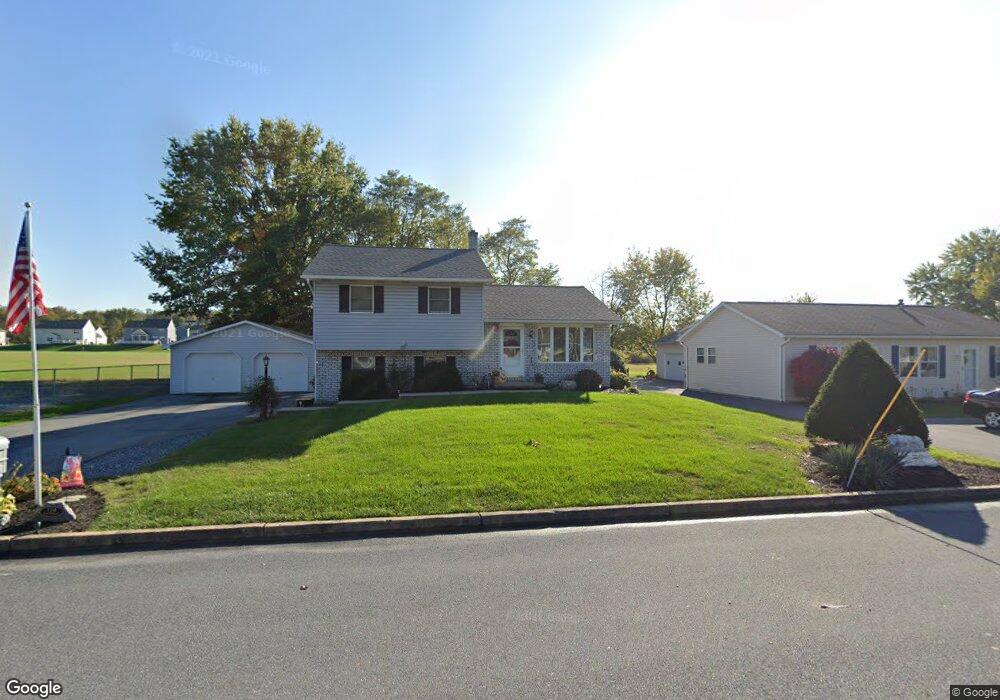 114 Lynmar Ave, Palmyra, PA 17078 - photo 1