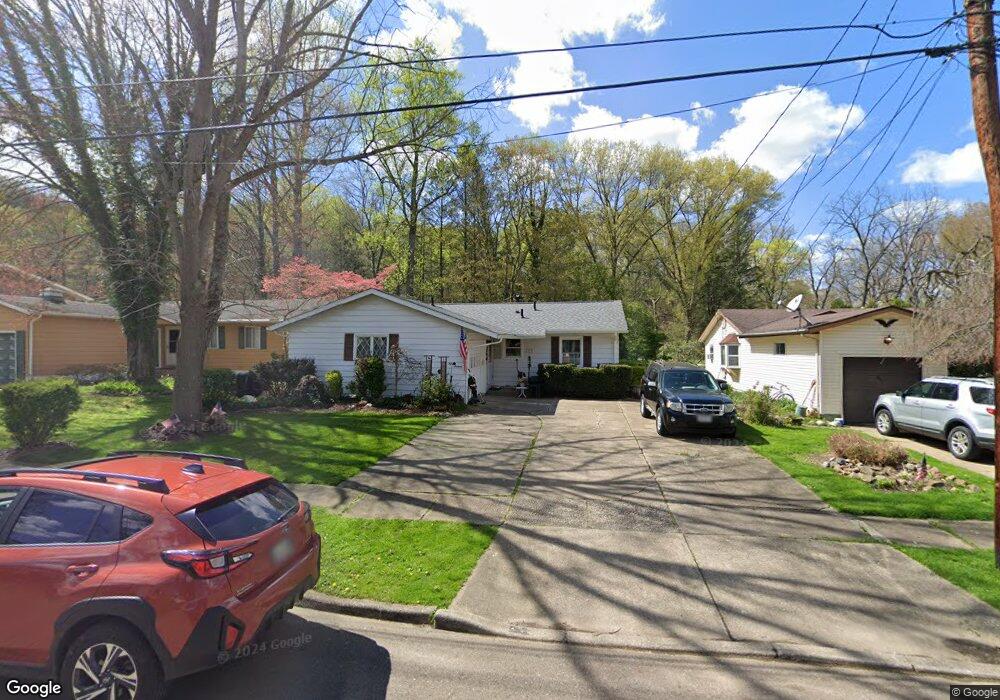 1516 Hilton Dr, Akron, OH 44313 - photo 1