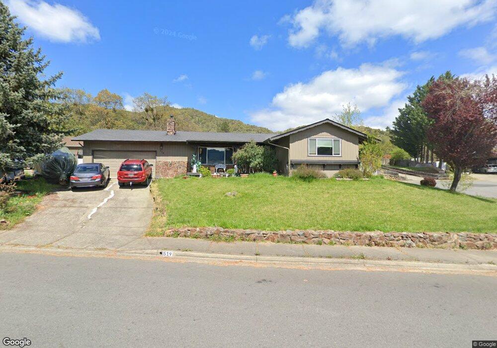 439 Nugget Dr, Rogue River, OR 97537 - photo 1