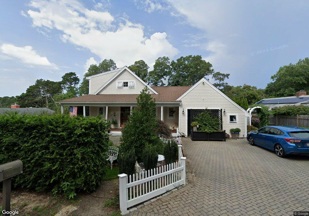 8 Hummingbird Ln, Harwich, MA 02645 - photo 1