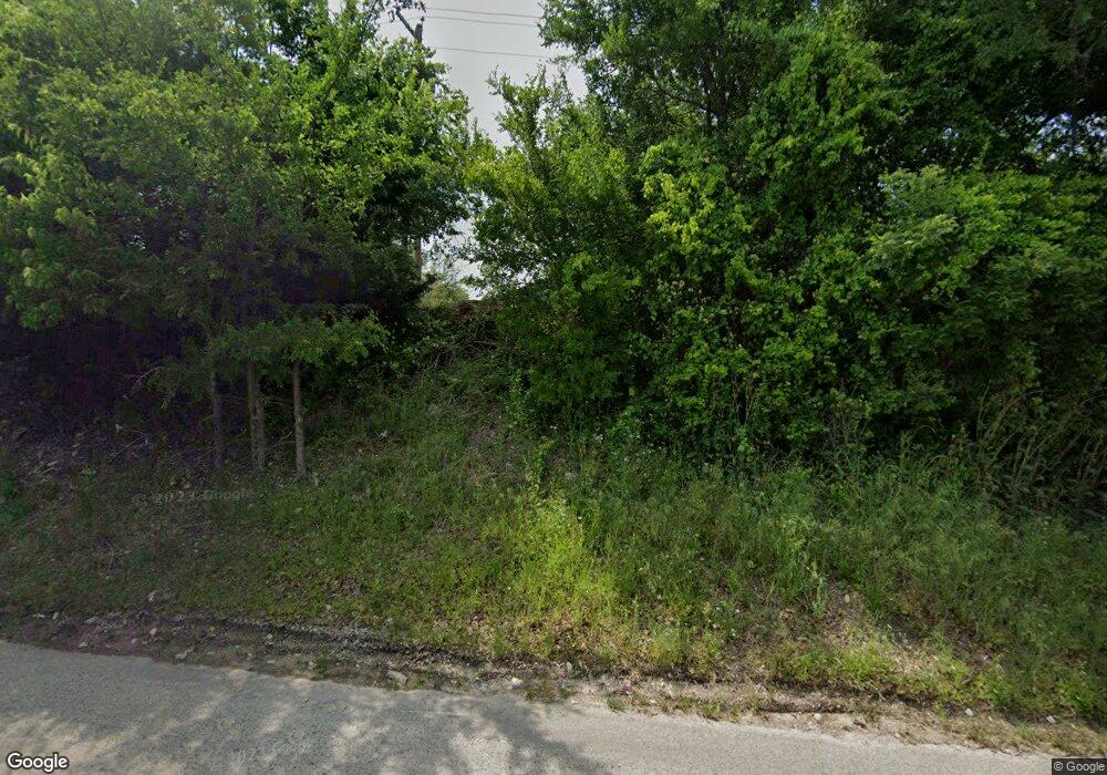 1301 W California St, Gainesville, TX 76240 - photo 1