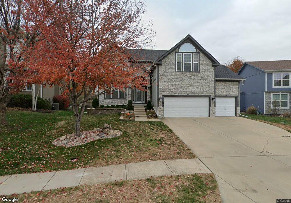 21604 W 61st St, Shawnee, KS 66218 - photo 1