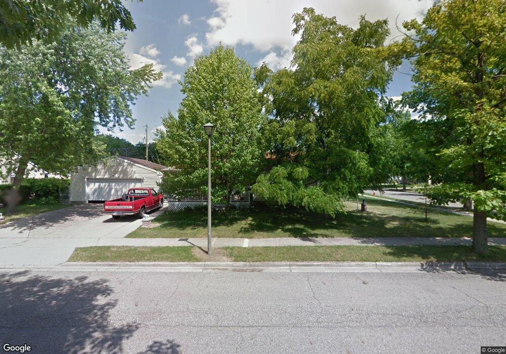 3223 Shetland Rd, Lansing, MI 48911 - photo 1