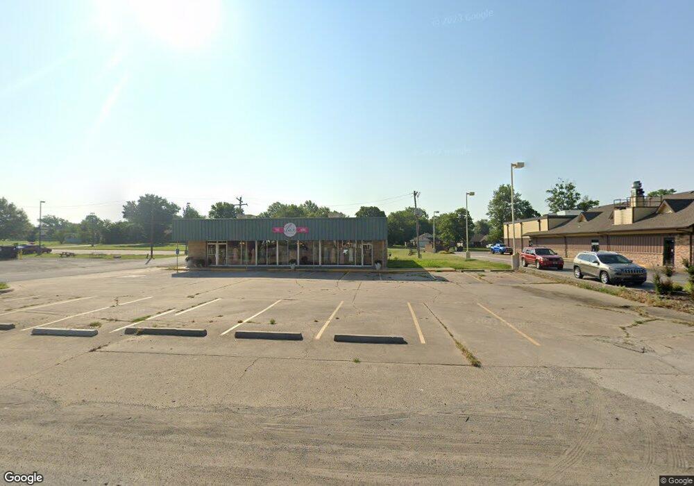 920 N Lynn Riggs Blvd, Claremore, OK 74017 - photo 1