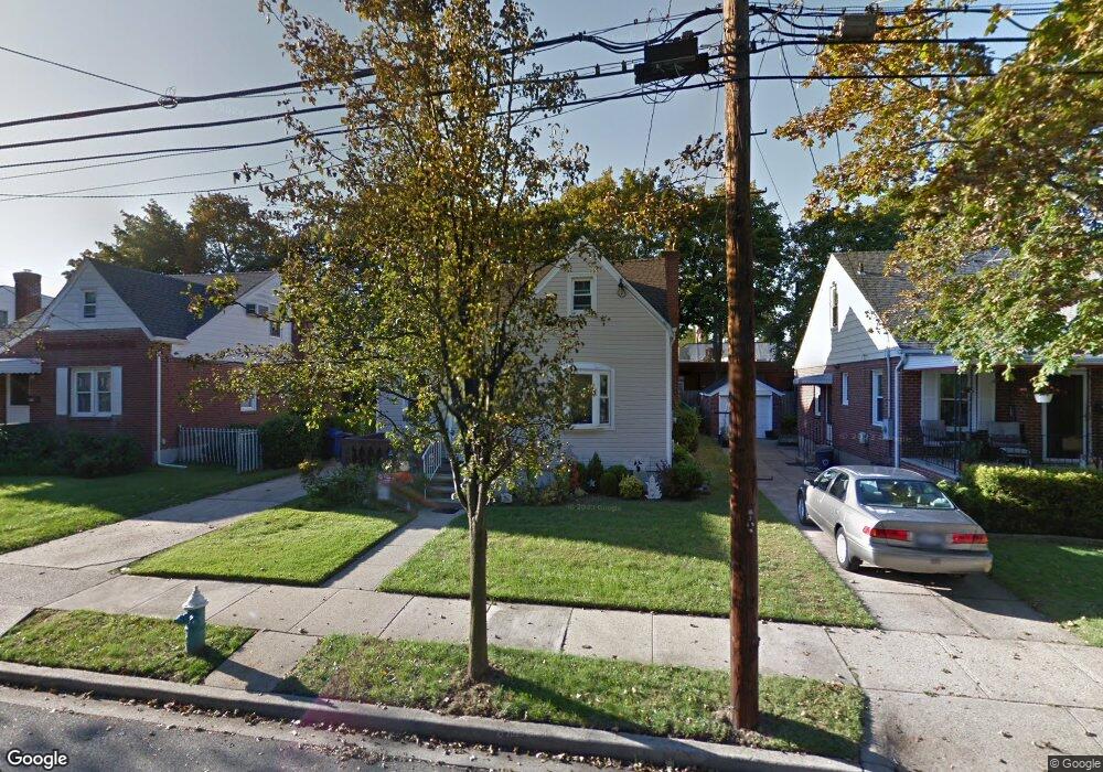 21 Irons Place, New Hyde Park, NY 11040 - photo 1