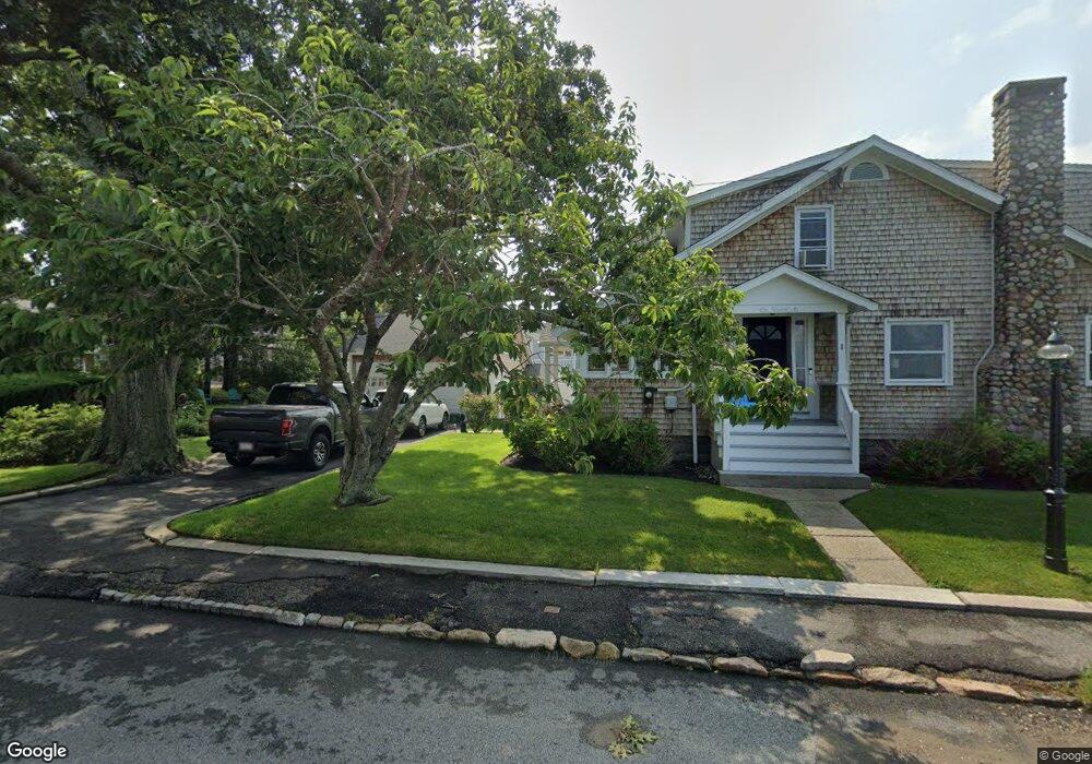 2B Howland Ave, South Dartmouth, MA 02748 - photo 1