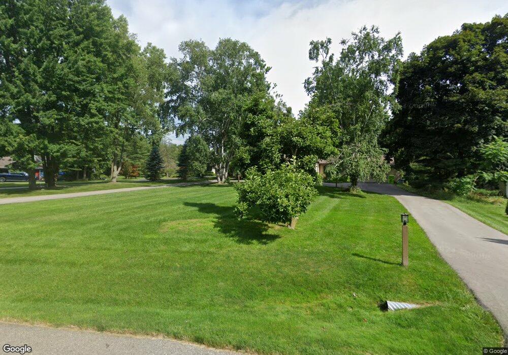 5884 Upper Straits Blvd, West Bloomfield, MI 48324 - photo 1