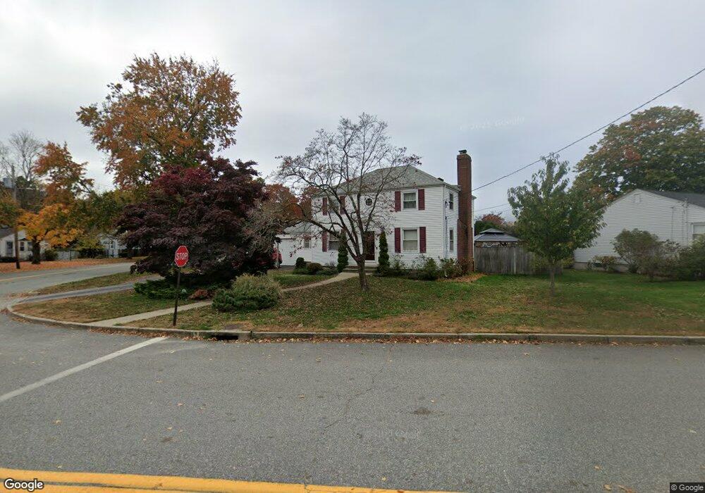 329 Lawnacre Dr, Cranston, RI 02920 - photo 1