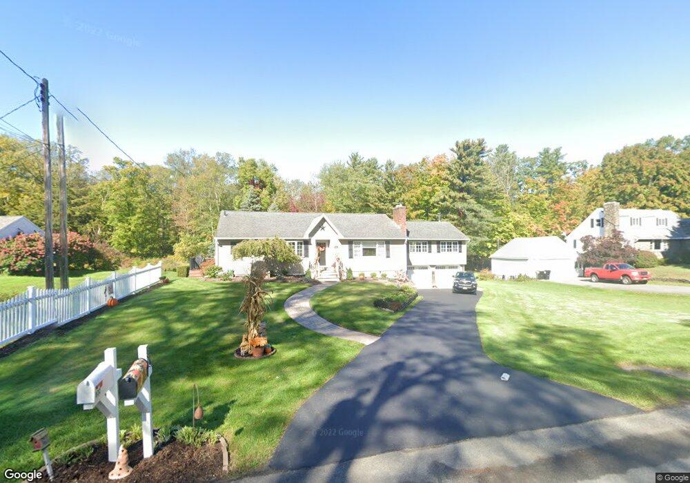 833 Whitney Dr, Schenectady, NY 12309 - photo 1