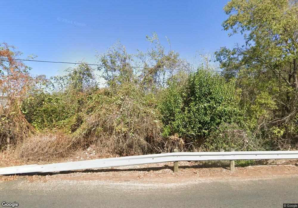 608 W Live Oak Rd unit 2, Fredericksburg, TX 78624 - photo 1