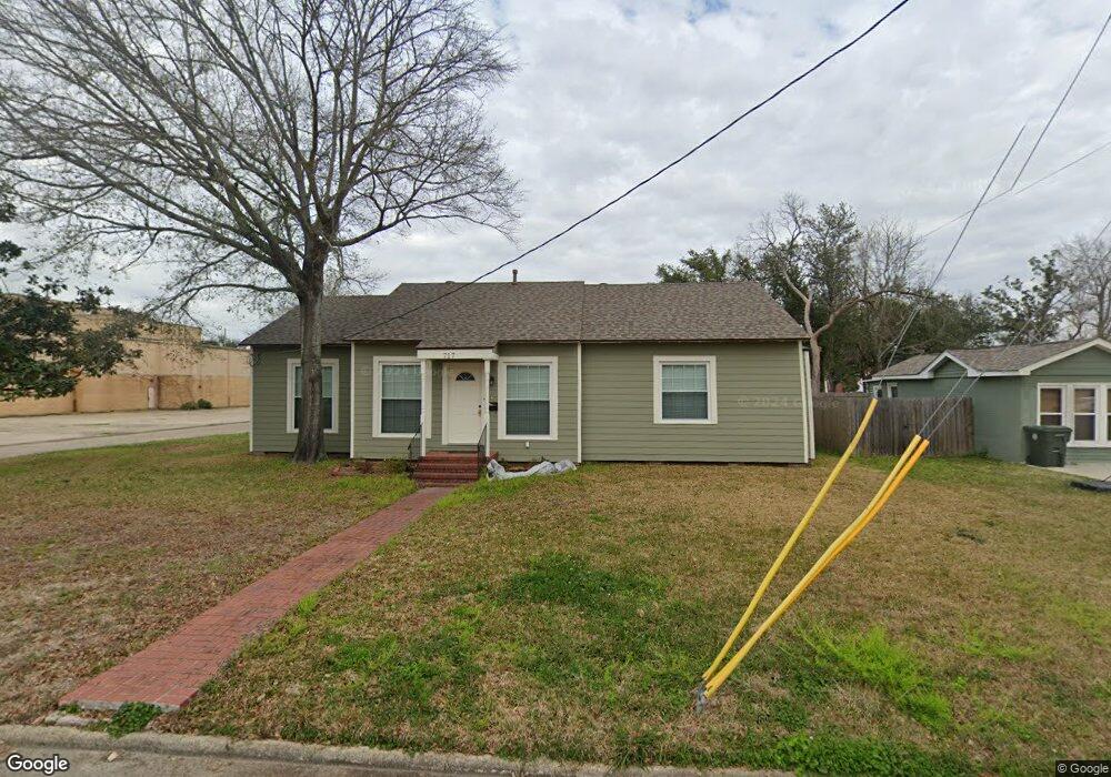 717 Kirby Ln, Lake Charles, LA 70601 - photo 1