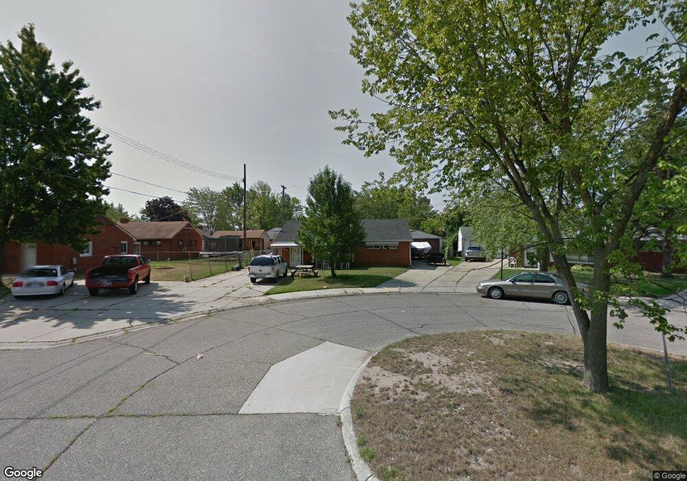 26249 Dale Ct, Roseville, MI 48066 - photo 1