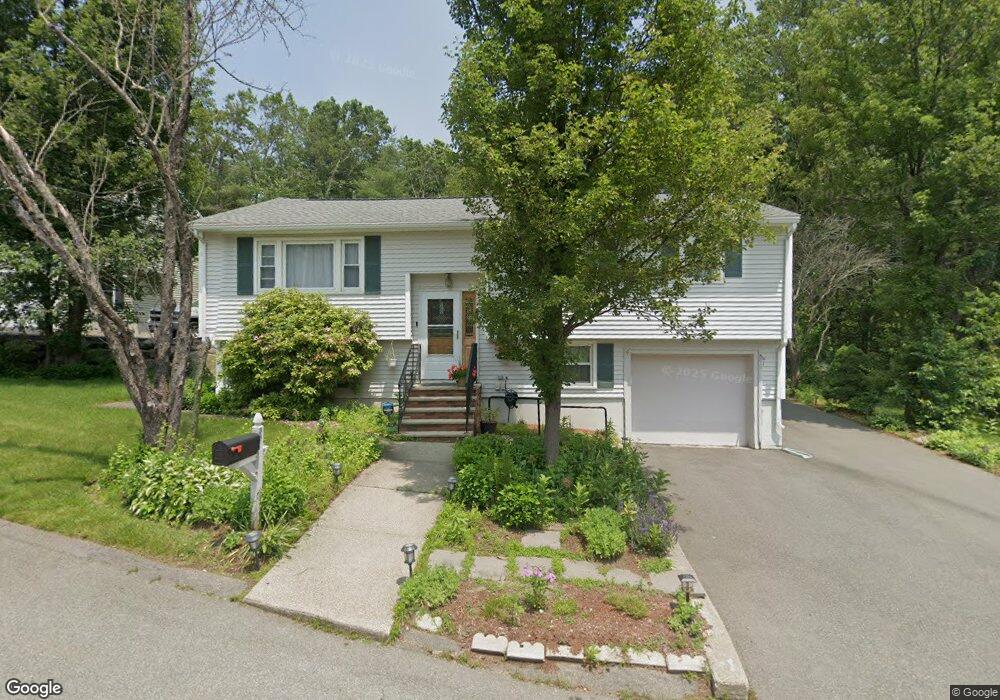 3 Acropolis Rd, Lowell, MA 01854 - photo 1