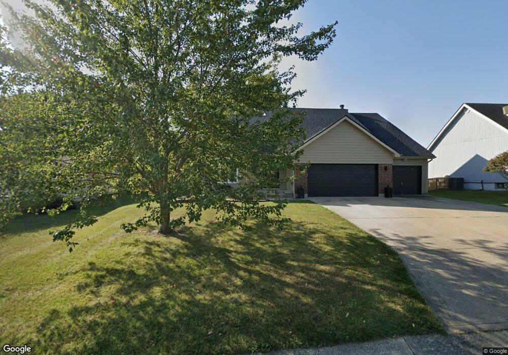 223 SW Seagull St, Lees Summit, MO 64082 - photo 1