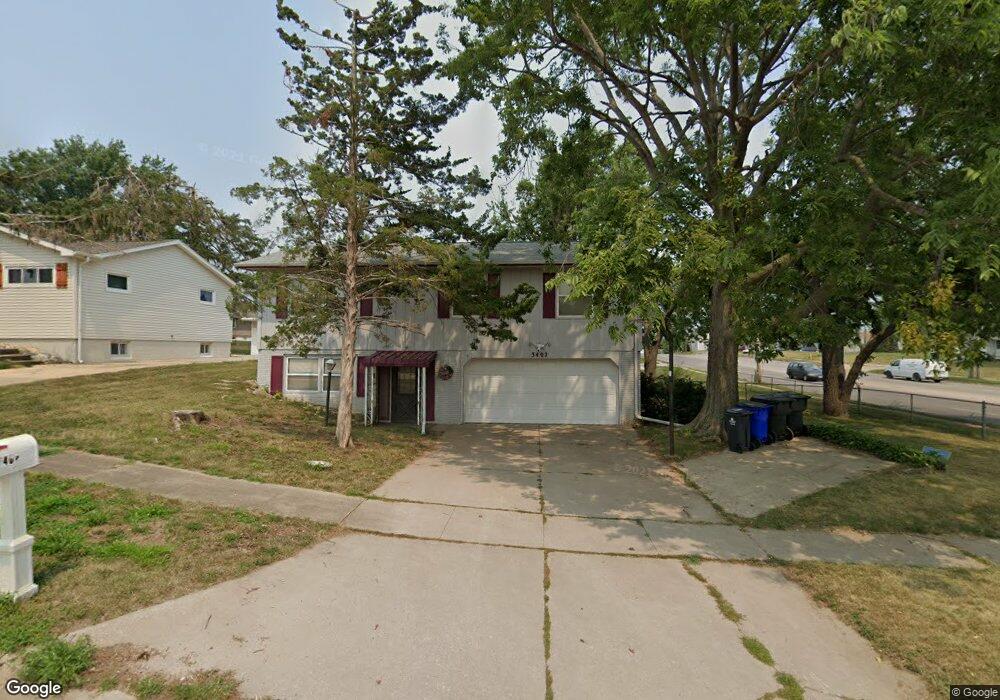 3402 Adeline Ct SW, Cedar Rapids, IA 52404 - photo 1